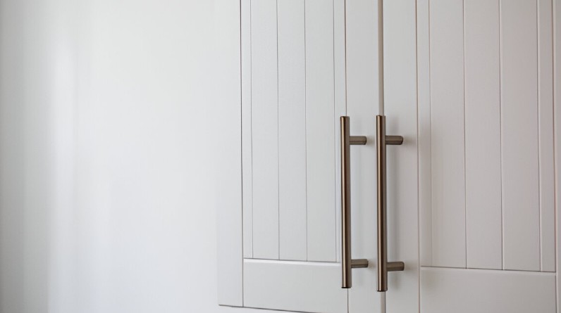 How to Reinstall Cabinet Pulls: A Step-by-Step Guide